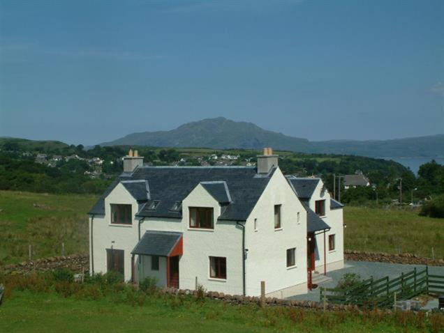 Gamekeeper'S Cottage Tobermory Exterior photo